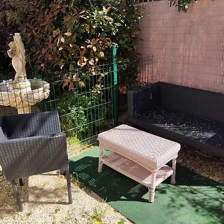 Cosy Avec Exterieur Saint-Privat-des-Vieux