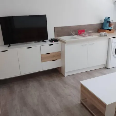 Apartment Cosy Avec Exterieur *