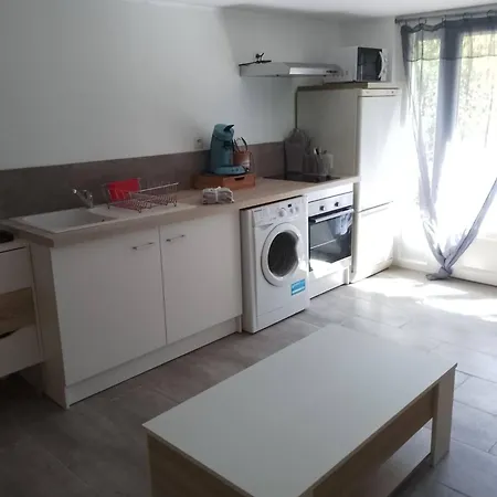 Cosy Avec Exterieur Saint-Privat-des-Vieux